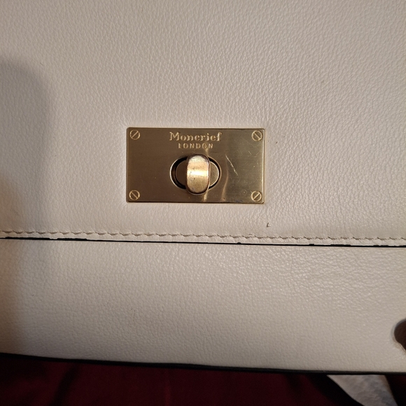 Moncrief Faye White Leather Shoulder Crossbody Belt Bag - Picture 8 of 12